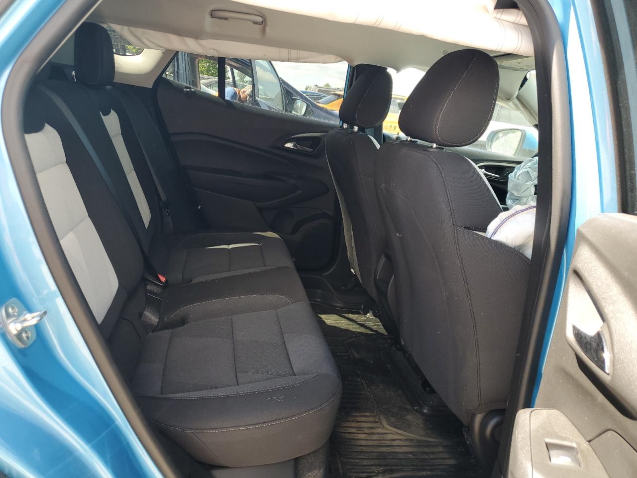 2025 Chevrolet Trax Ls VIN: KL77LFEP4SC039039 Lot: 69467065