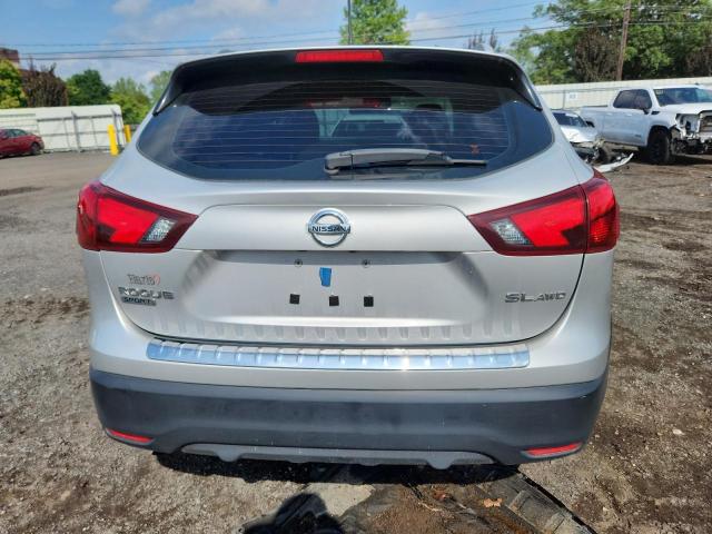  NISSAN ROGUE 2017 Серебристый