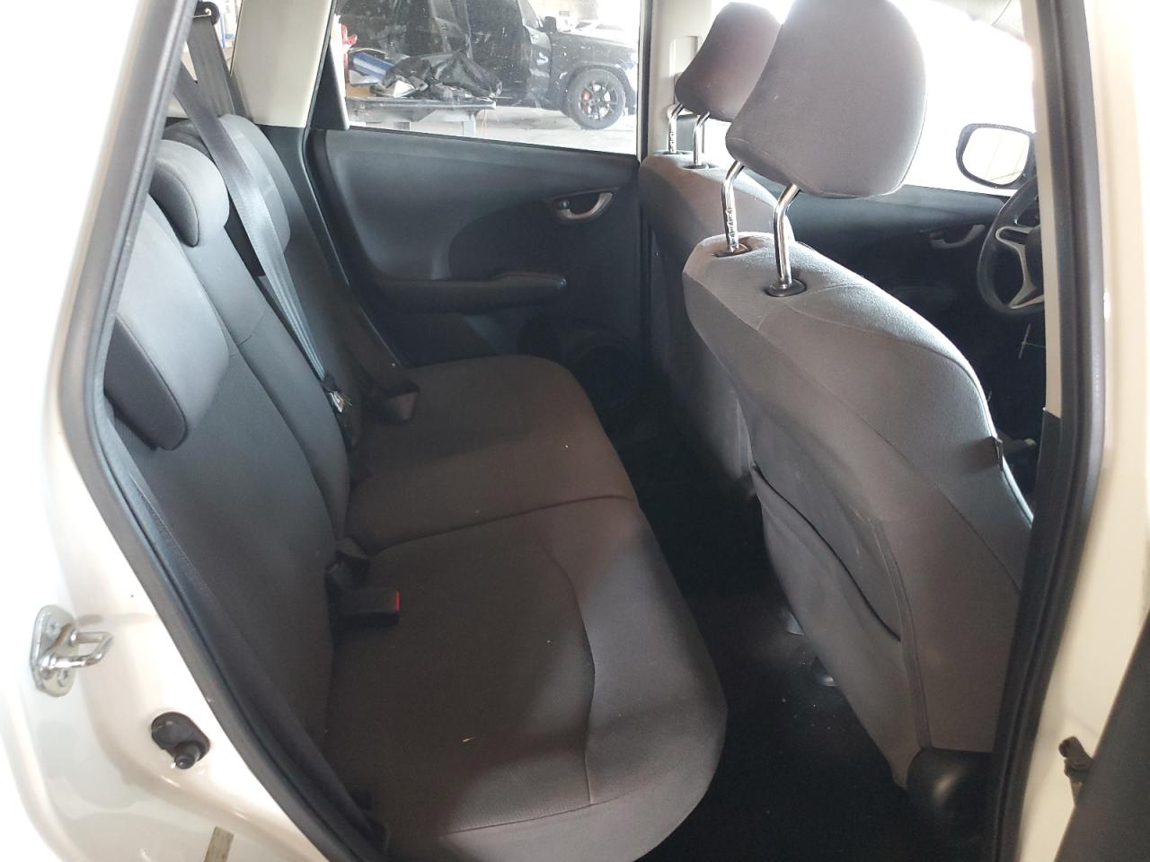 2013 Honda Fit VIN: JHMGE8H37DC063547 Lot: 70175595