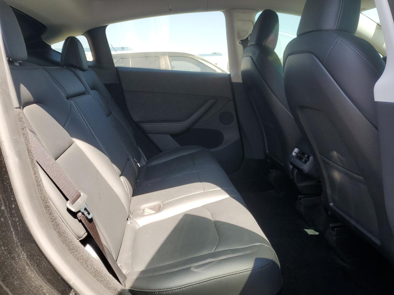 2023 Tesla Model Y VIN: 7SAYGDEEXPA137162 Lot: 68489015