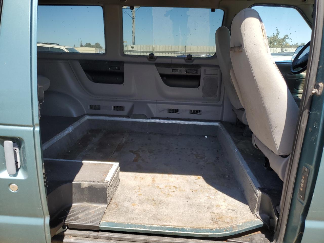 1998 Ford Econoline E150 VIN: 1FMRE1167WHA90707 Lot: 68226775