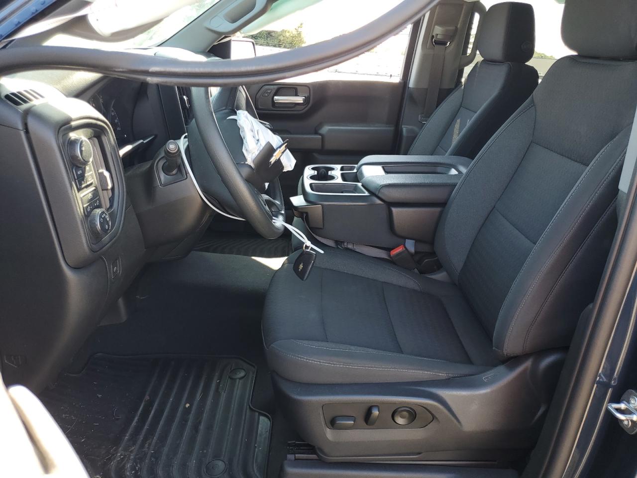 2022 Chevrolet Silverado K1500 Custom VIN: 1GCPDBEKXNZ629860 Lot: 70667175