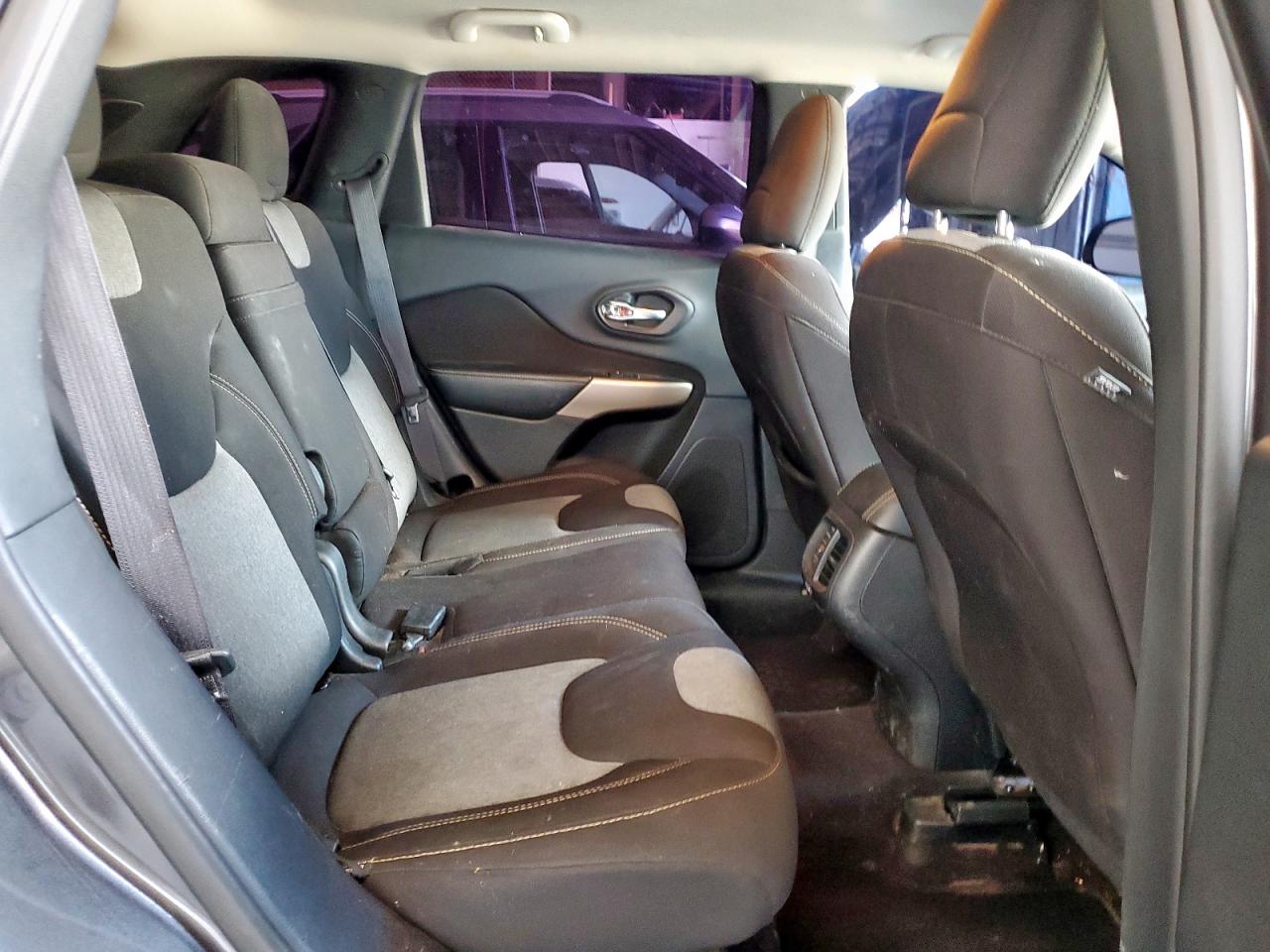 2017 Jeep Cherokee Sport VIN: 1C4PJLAB8HW623792 Lot: 67227485