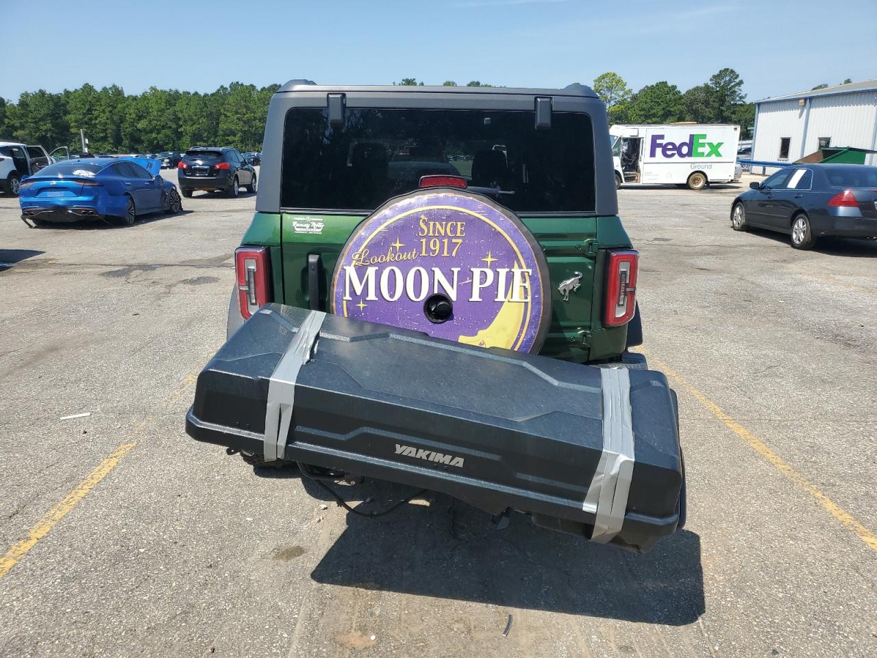 2022 Ford Bronco Base VIN: 1FMEE5DHXNLB75555 Lot: 70328495