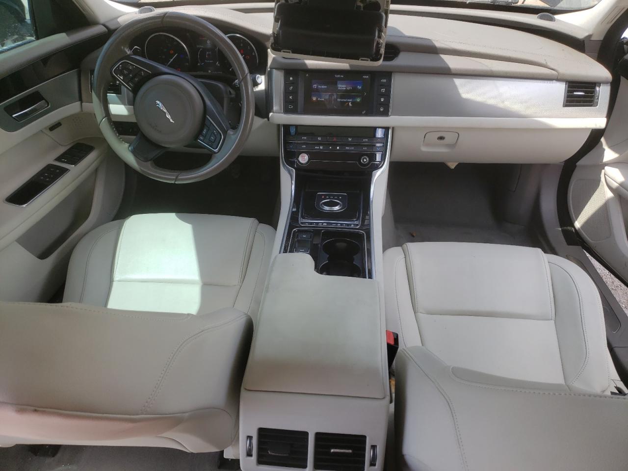 2018 Jaguar Xf Premium VIN: SAJBD4FX4JCY56590 Lot: 70760105