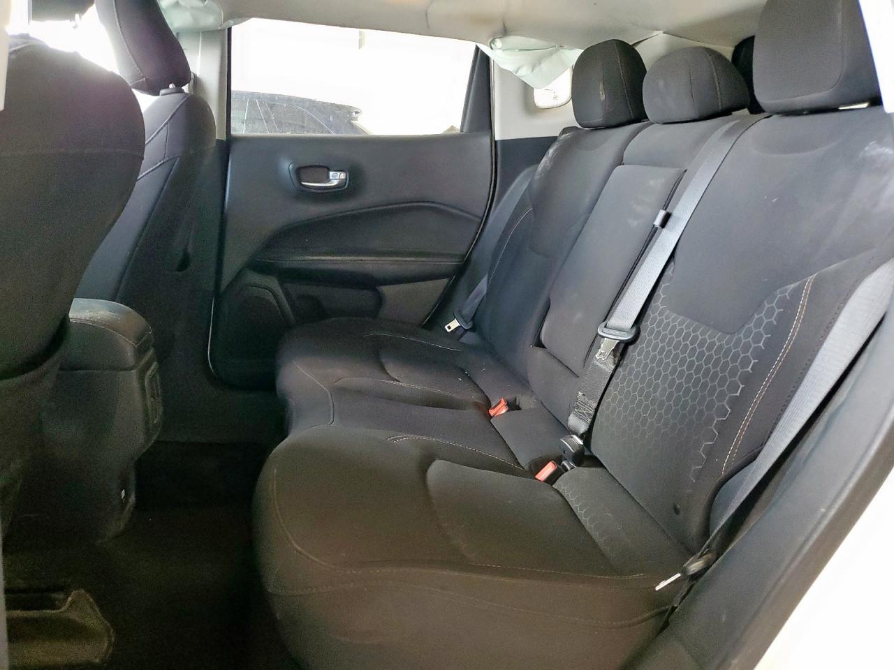 2020 Jeep Compass Sport VIN: 3C4NJDAB5LT210188 Lot: 69703565