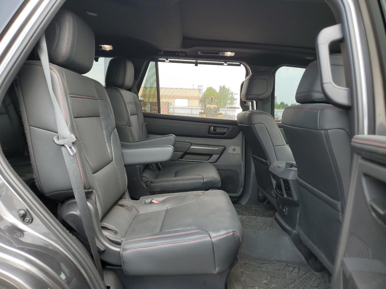 2024 Toyota Sequoia Sr5 VIN: 7SVAAABA6RX044074 Lot: 68927555