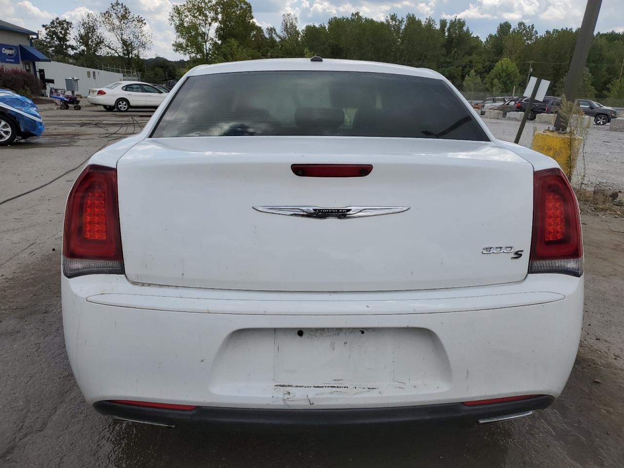 2016 Chrysler 300 S VIN: 2C3CCABGXGH294456 Lot: 70650875