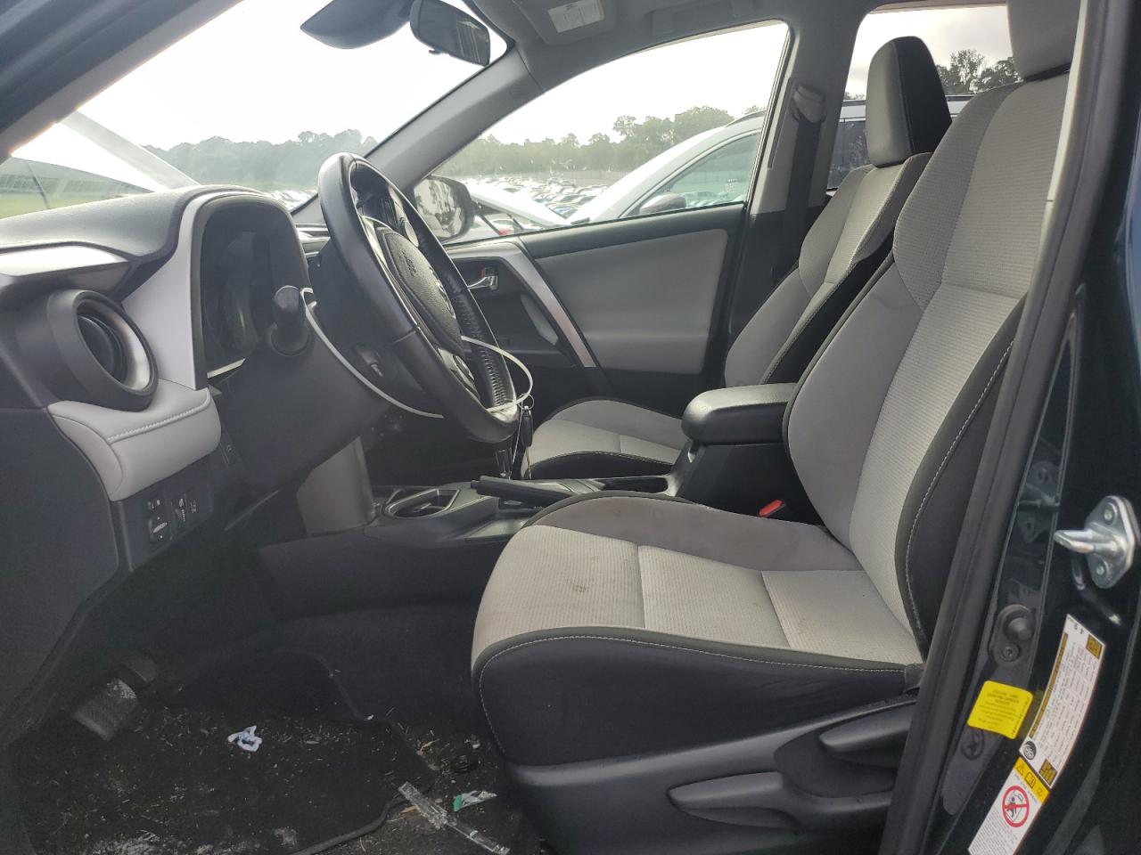 2017 Toyota Rav4 Xle VIN: JTMWFREV4HD103833 Lot: 68335245