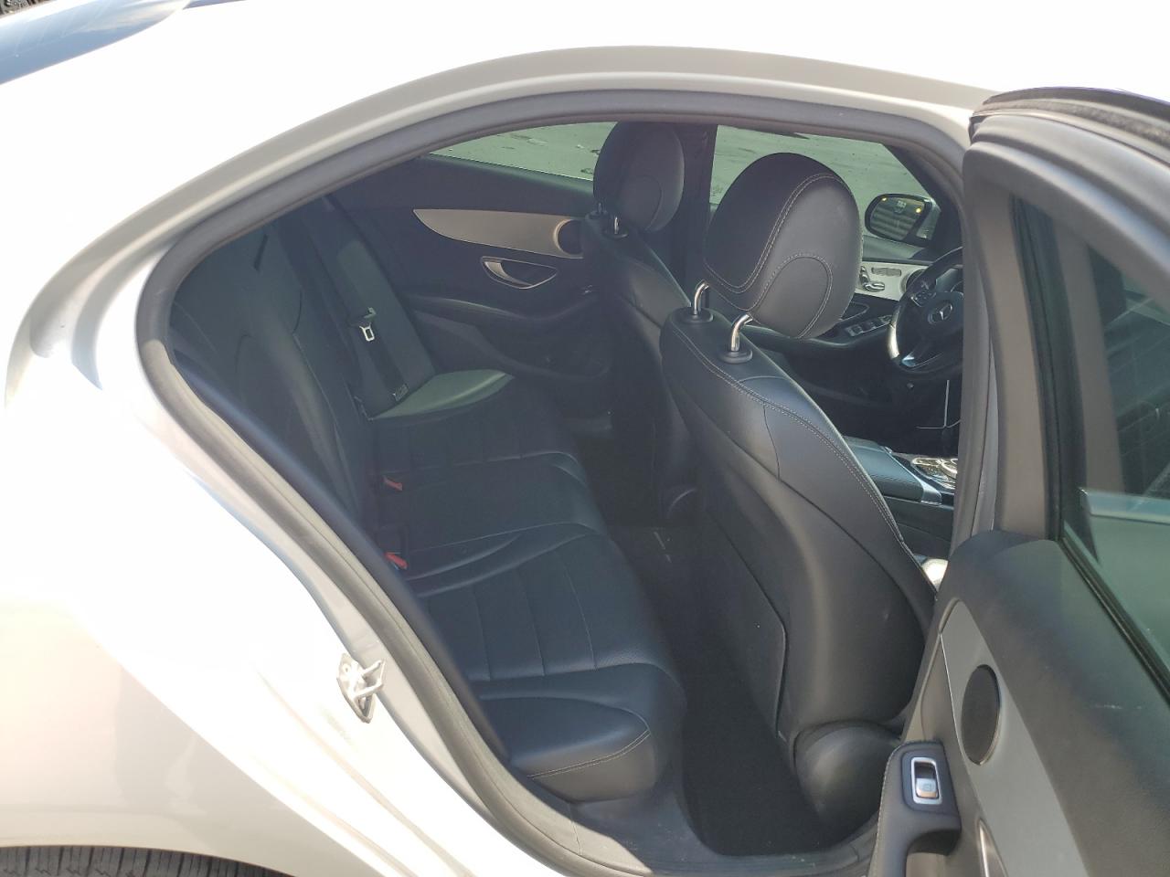 2018 Mercedes-Benz C 300 VIN: 55SWF4JB6JU251963 Lot: 69811225