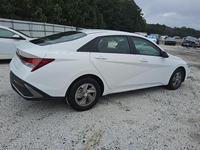  HYUNDAI ELANTRA 2024 Белы