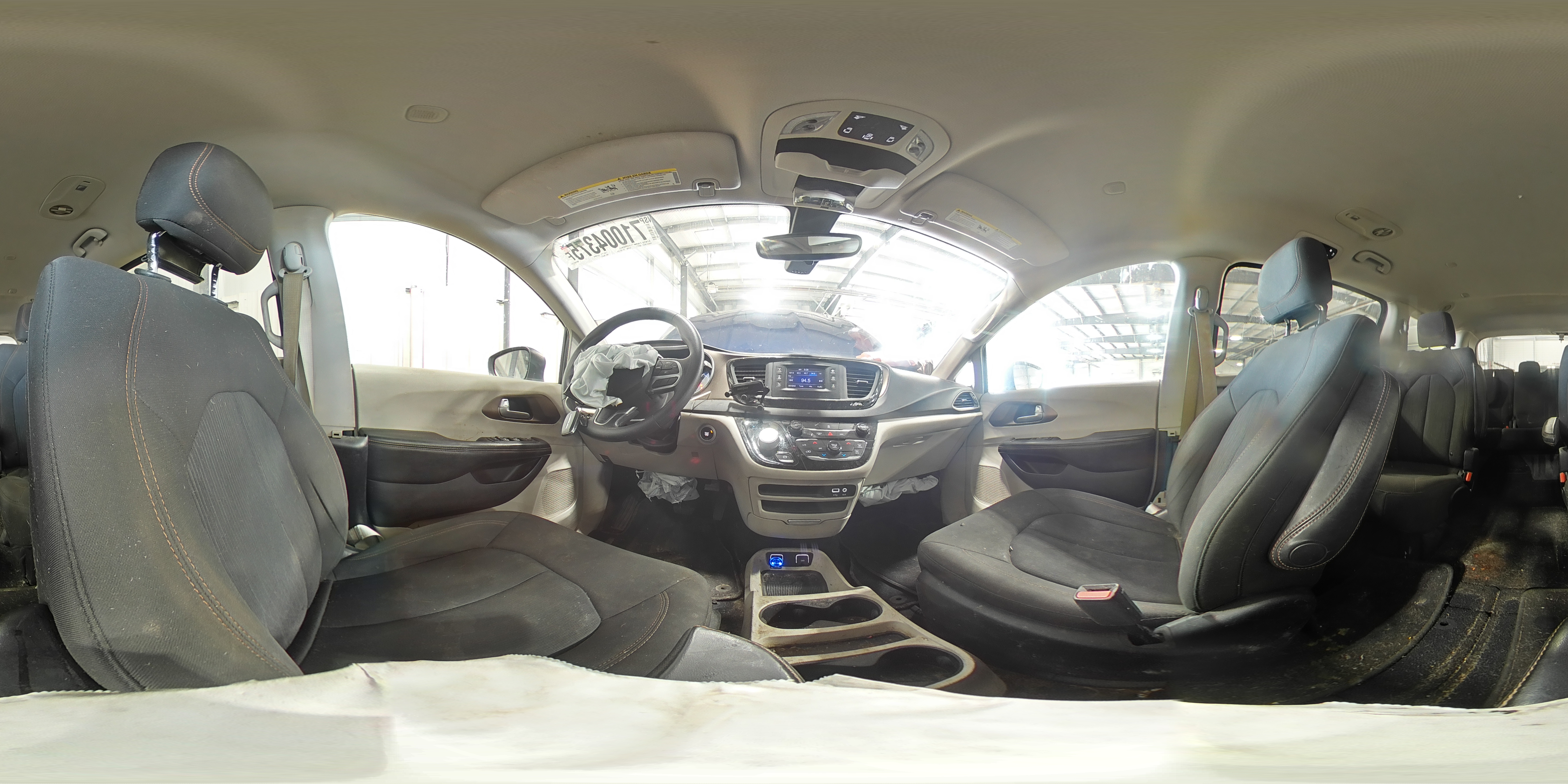 2017 Chrysler Pacifica Touring VIN: 2C4RC1DG2HR565931 Lot: 71004375