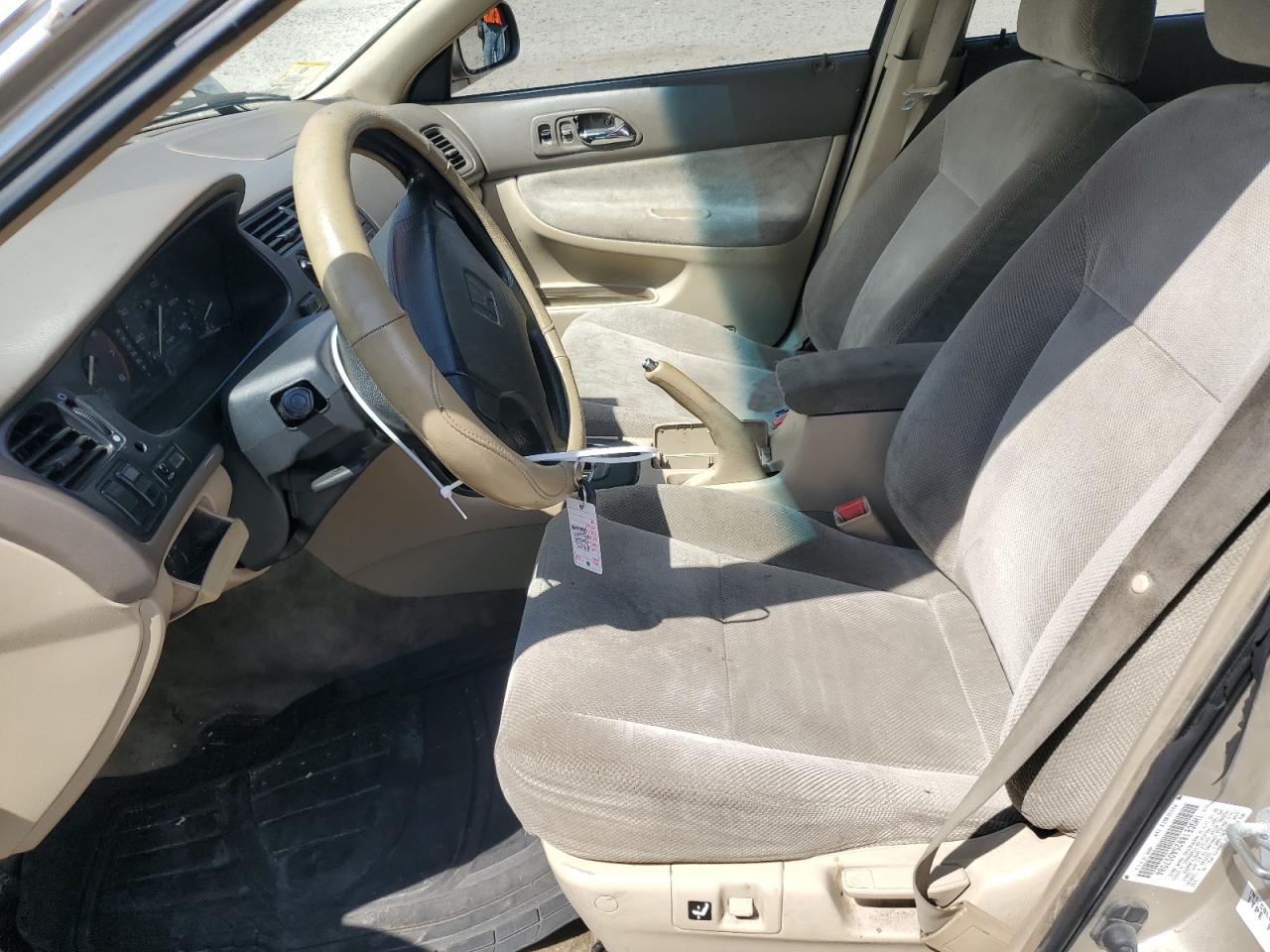 1995 Honda Accord Ex VIN: 1HGCE1892SA007084 Lot: 71008245