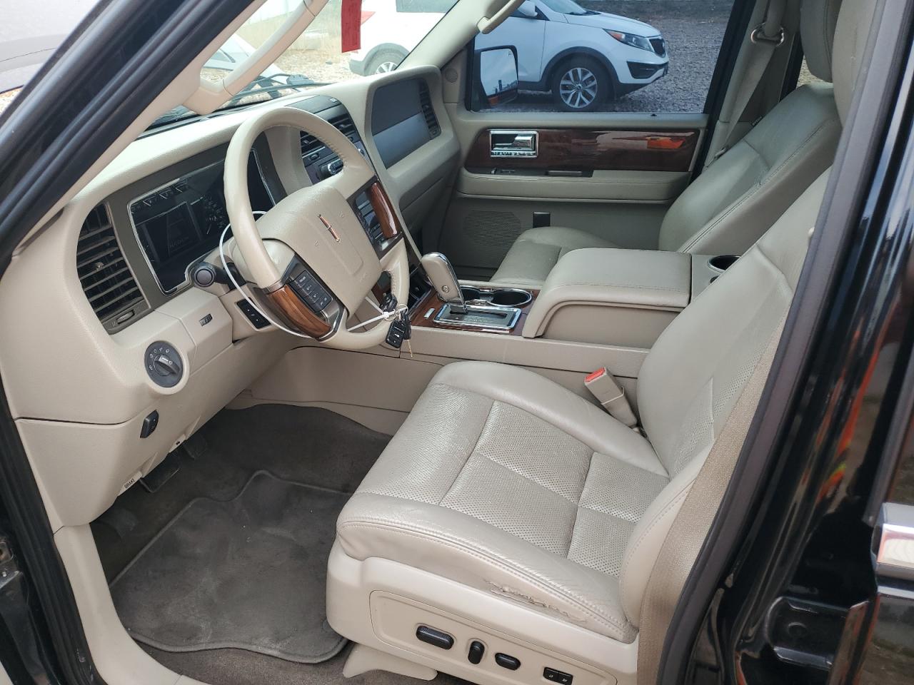 2011 Lincoln Navigator VIN: 5LMJJ2J53BEJ09008 Lot: 70502725