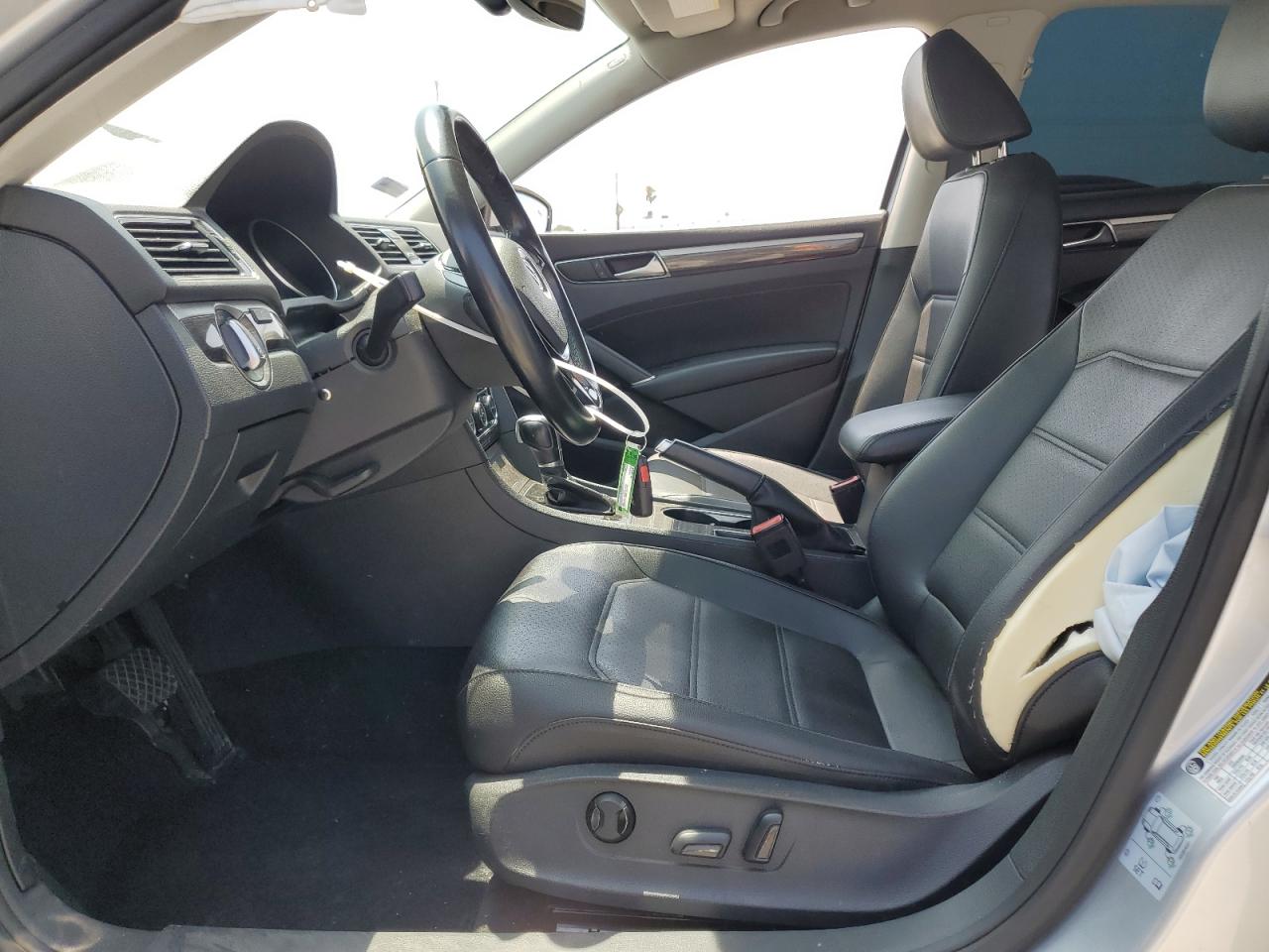 2018 Volkswagen Passat Se VIN: 1VWBA7A38JC046115 Lot: 68921865