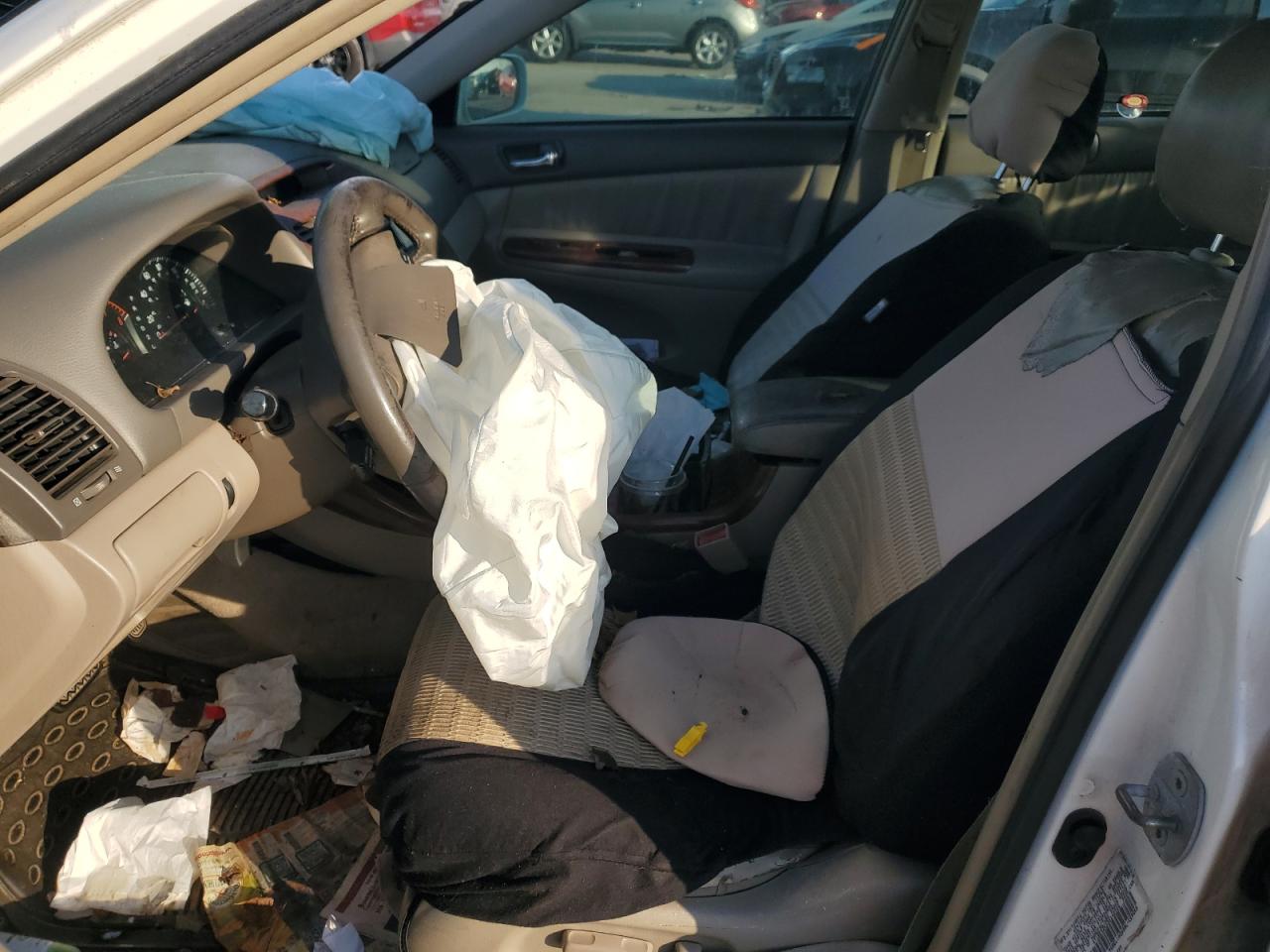 2003 Toyota Camry Le VIN: 4T1BE32KX3U142326 Lot: 67736215