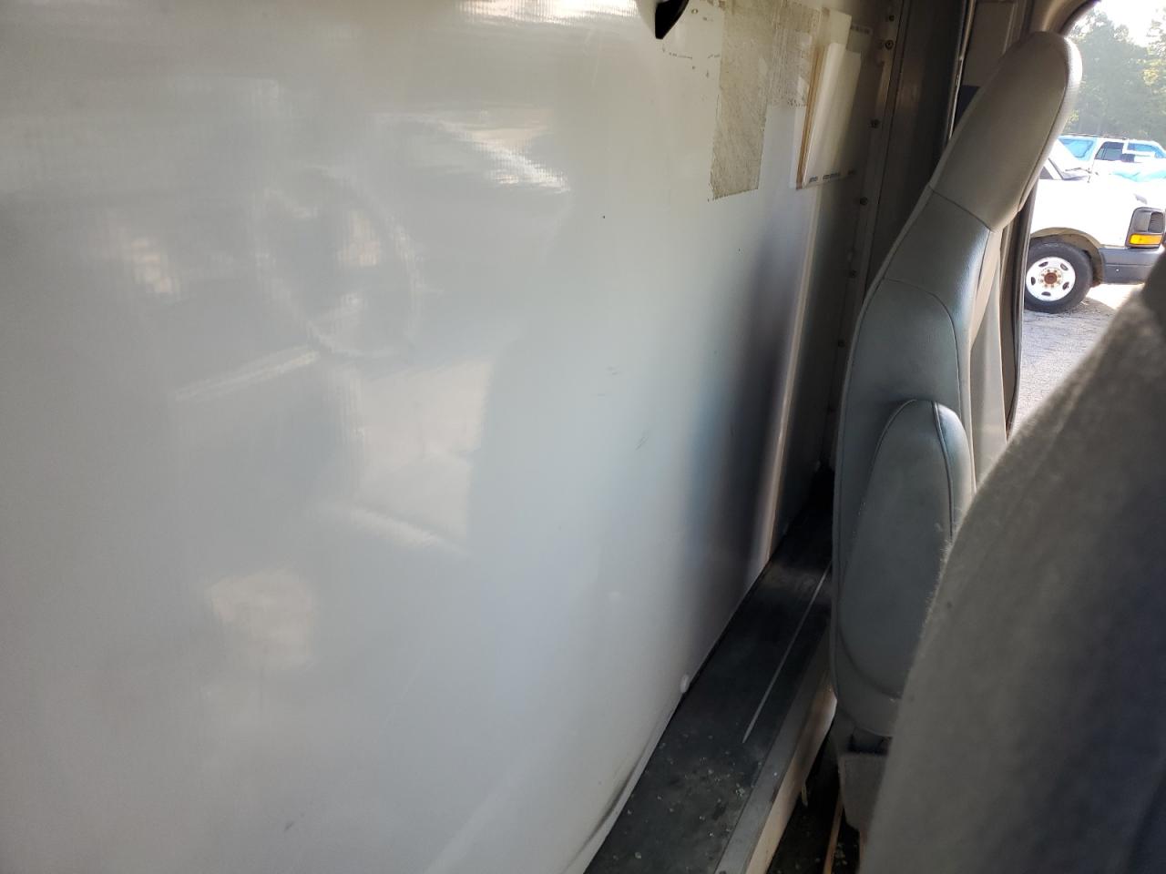 2013 Ford Econoline E350 Super Duty Cutaway Van VIN: 1FDWE3FL5DDB20658 Lot: 67215265