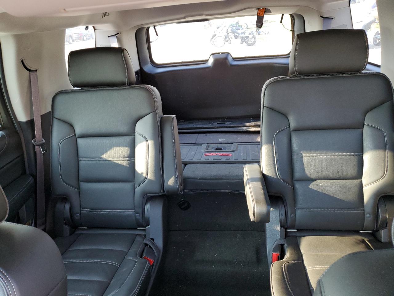 2017 GMC Yukon Denali VIN: 1GKS2CKJ7HR251586 Lot: 67627885