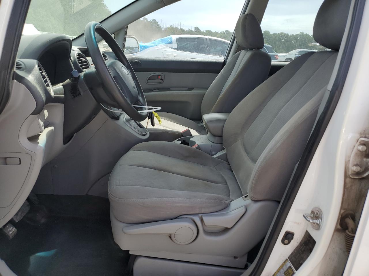 2009 Kia Rondo Base VIN: KNAFG528597222203 Lot: 70342915