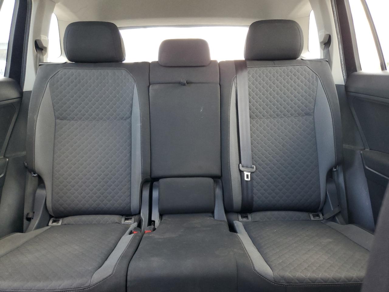 2019 Volkswagen Tiguan S VIN: 3VV1B7AX6KM013937 Lot: 69108025