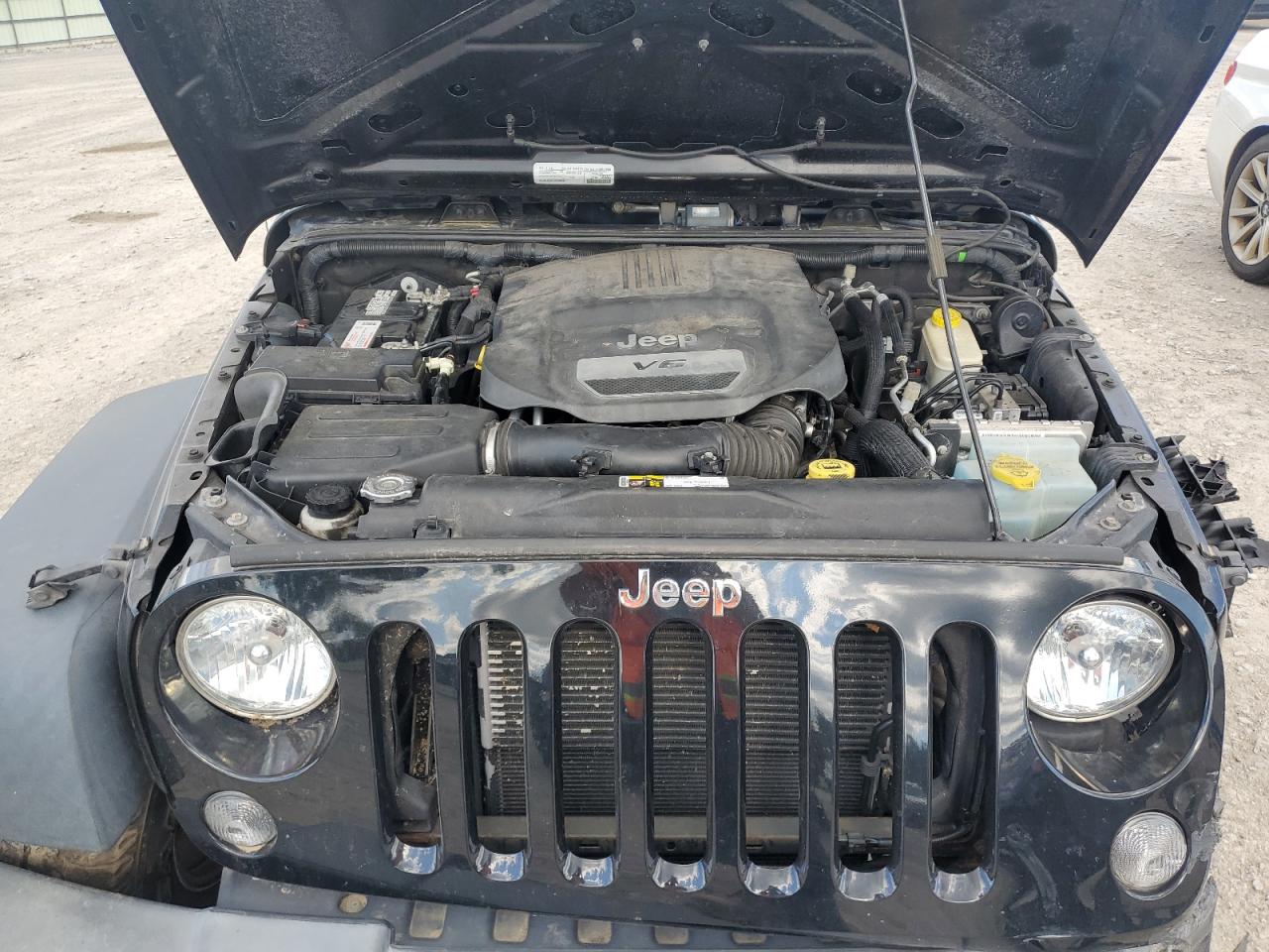 2015 Jeep Wrangler Unlimited Sport VIN: 1C4BJWDG7FL675156 Lot: 70003085