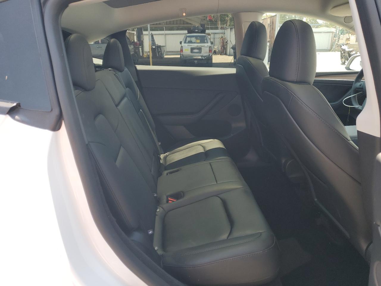 2025 Tesla Model Y VIN: 7SAYGDED7SF321638 Lot: 68146495