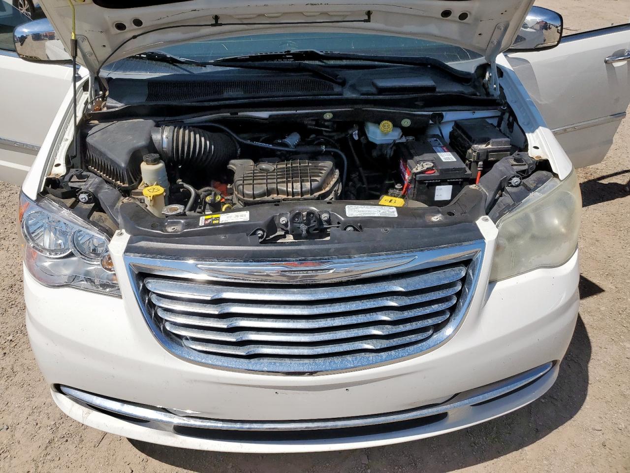 2013 Chrysler Town & Country Touring L VIN: 2C4RC1CGXDR590099 Lot: 67595405