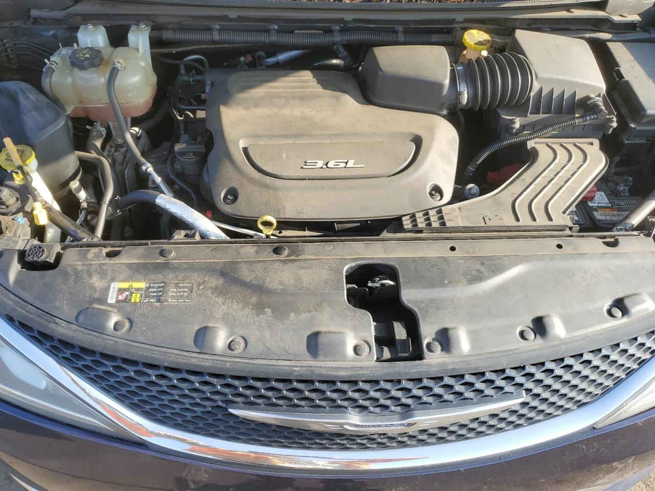 2017 Chrysler Pacifica Touring L VIN: 2C4RC1BG5HR831879 Lot: 67802005