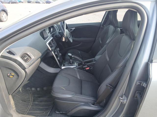 2018 VOLVO V40 MOMENT