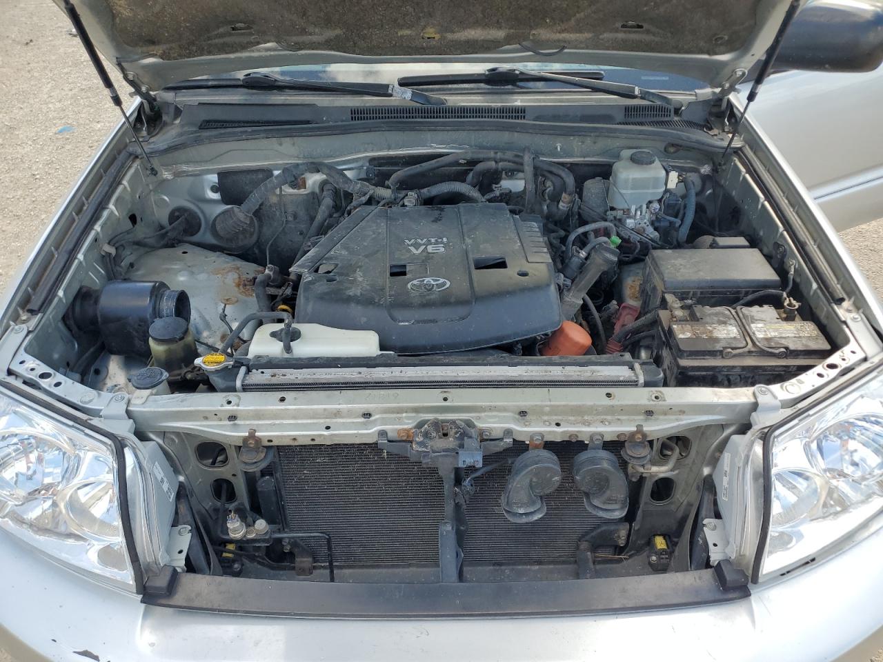 2005 Toyota 4Runner Sr5 VIN: JTEBU14R650076482 Lot: 70105825