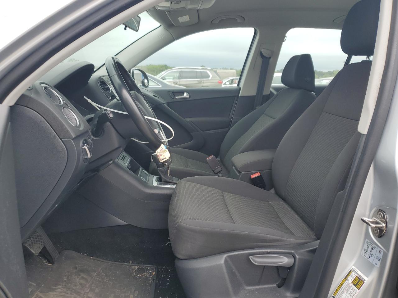 2018 Volkswagen Tiguan Limited VIN: WVGBV7AX4JK005444 Lot: 69020685