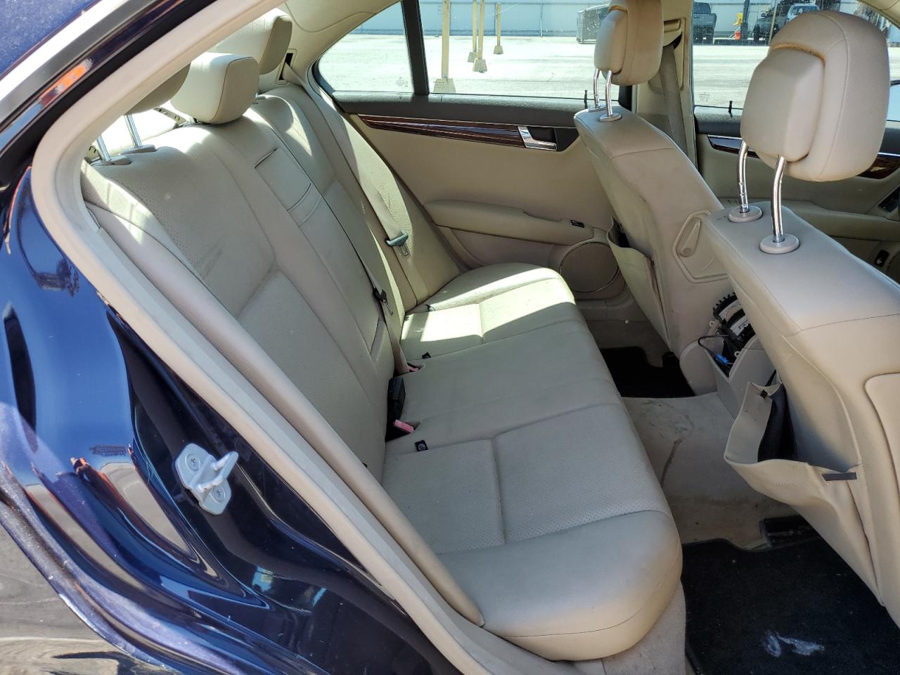 2011 Mercedes-Benz C 300 VIN: WDDGF5EB7BR172969 Lot: 86674055