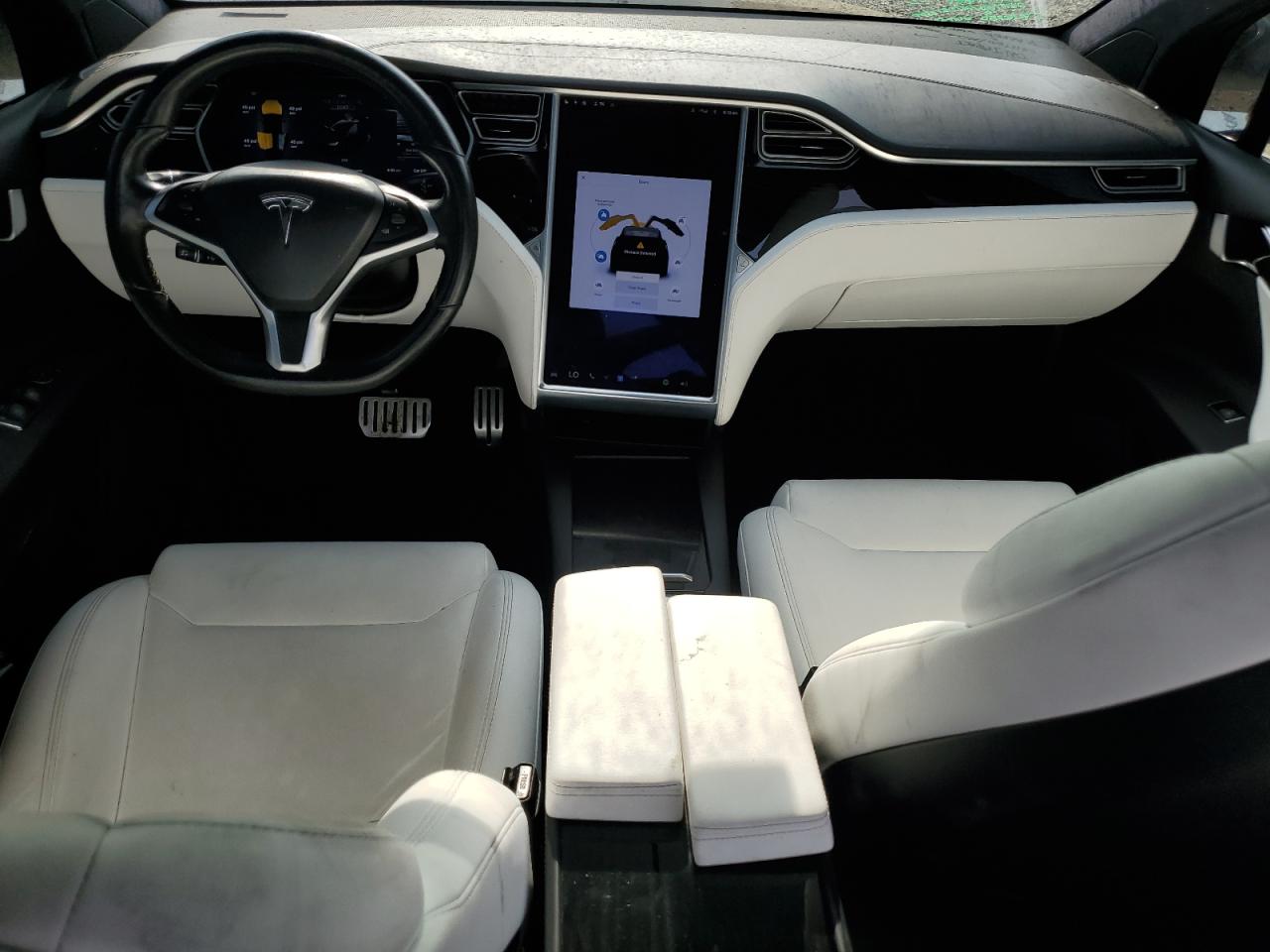 5YJXCBE42JF091904 2018 Tesla Model X
