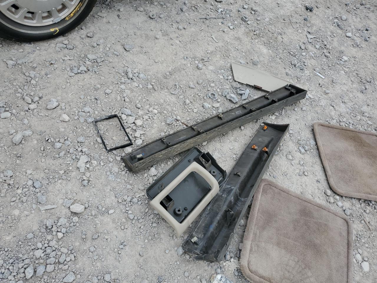 1998 Cadillac Deville VIN: 1G6KD54Y6WU798776 Lot: 69226375