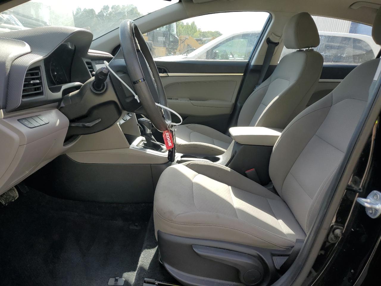 2019 Hyundai Elantra Se VIN: 5NPD74LF8KH441806 Lot: 70517135