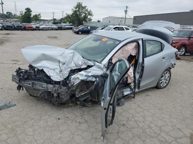  TOYOTA YARIS 2018 Szary