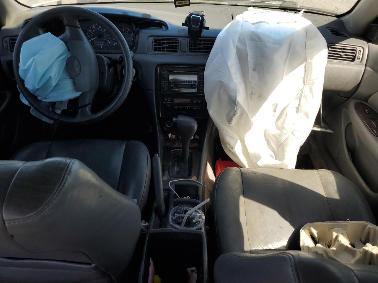 2000 Toyota Camry Le VIN: JT2BF28K0Y0288244 Lot: 69113235