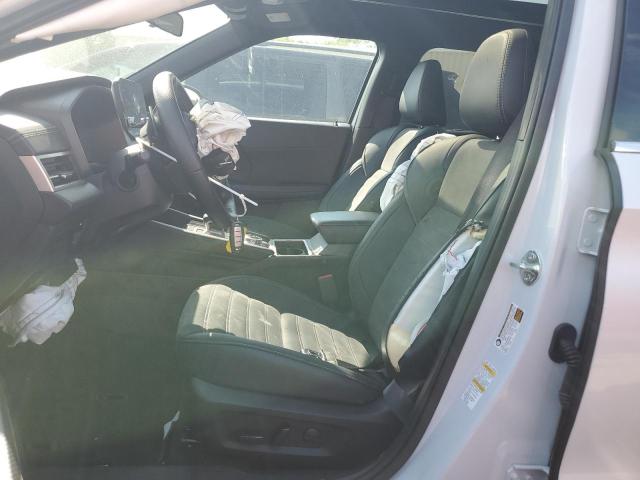  MITSUBISHI OUTLANDER 2024 Biały