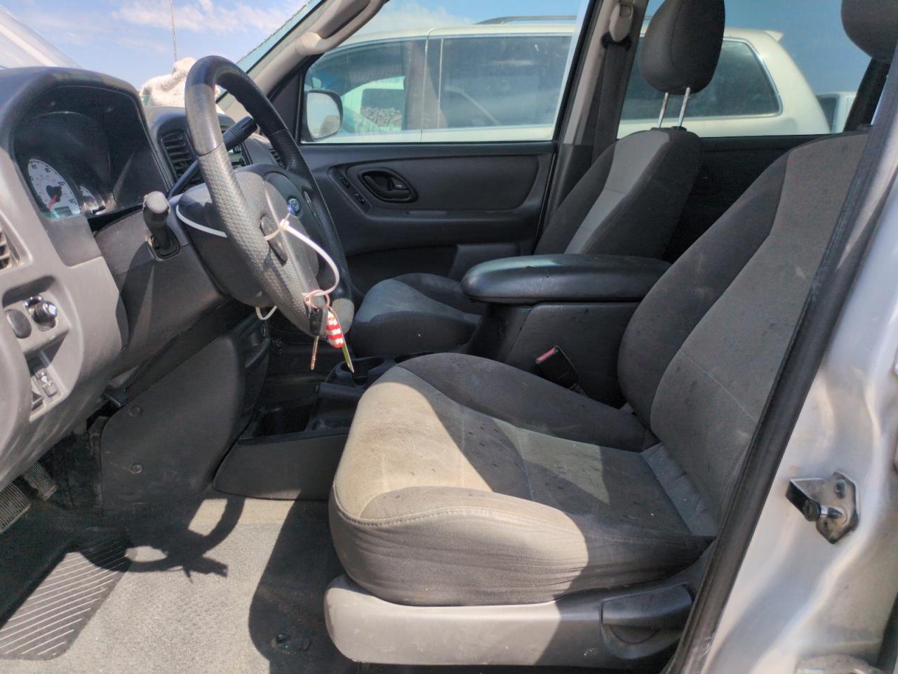 2004 Ford Escape Xls VIN: 1FMYU02184KA80487 Lot: 68494535