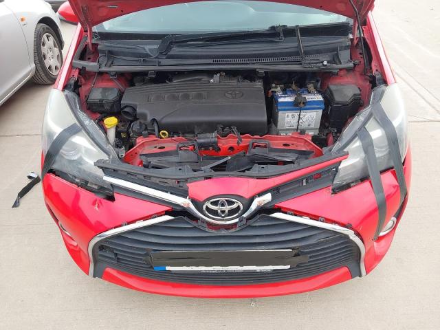 2015 TOYOTA YARIS ICON