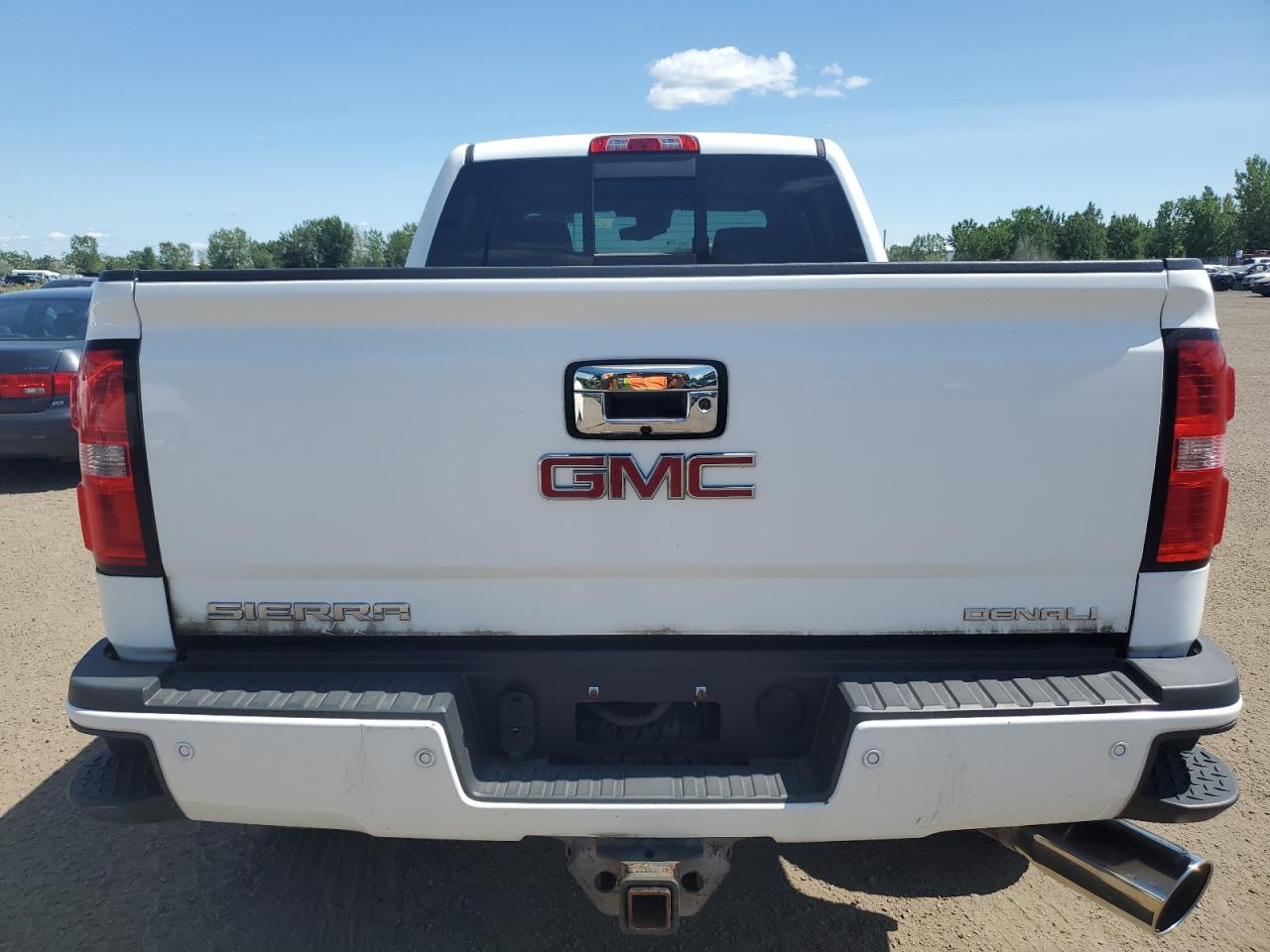 2015 GMC Sierra K2500 Denali VIN: 1GT120E8XFF585849 Lot: 67245515