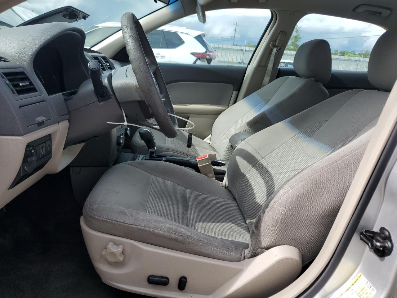 2012 Ford Fusion Se VIN: 3FAHP0HA0CR400422 Lot: 68209315