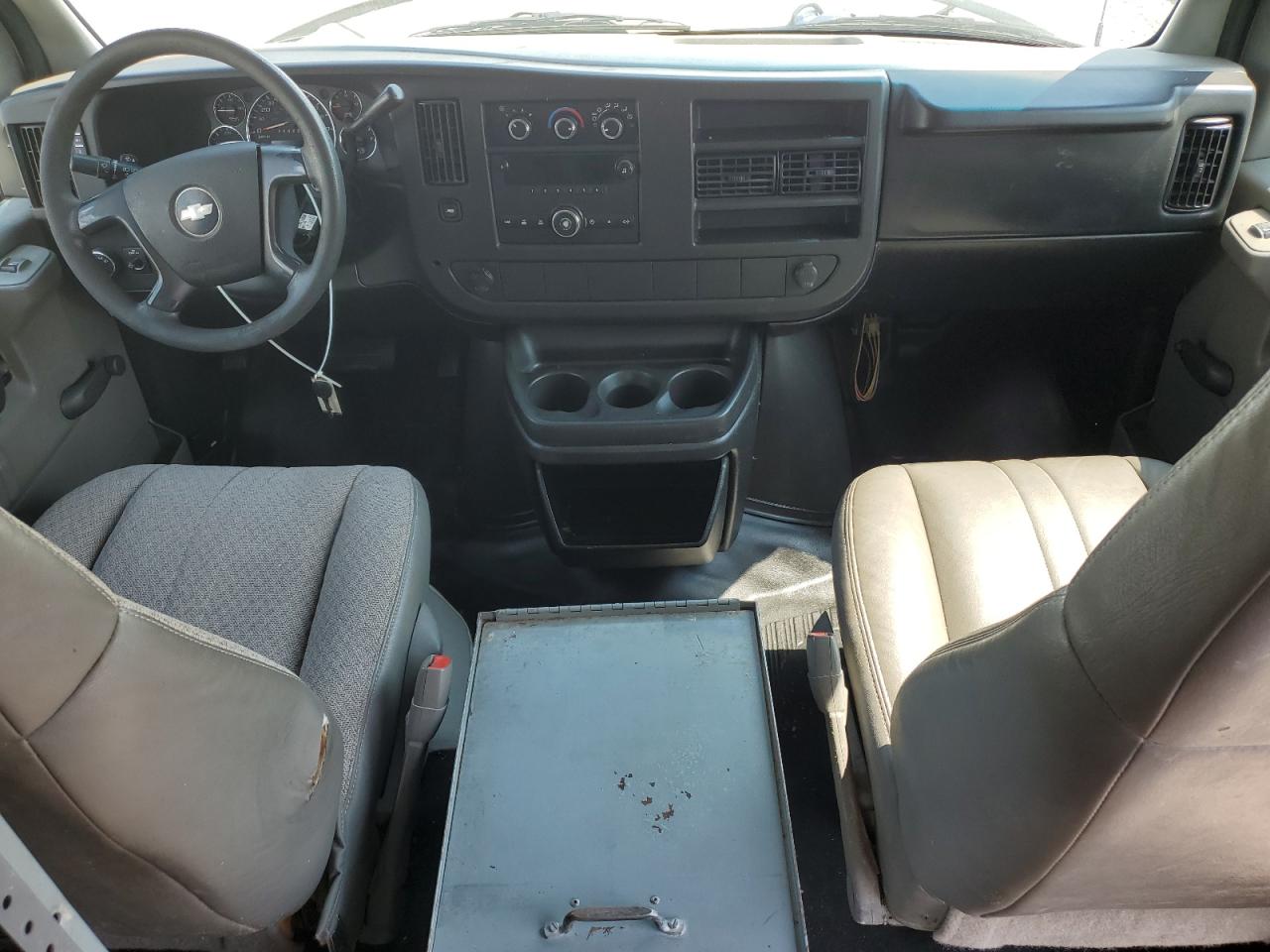 2008 Chevrolet Express G2500 VIN: 1GCGG29C981182225 Lot: 69380635