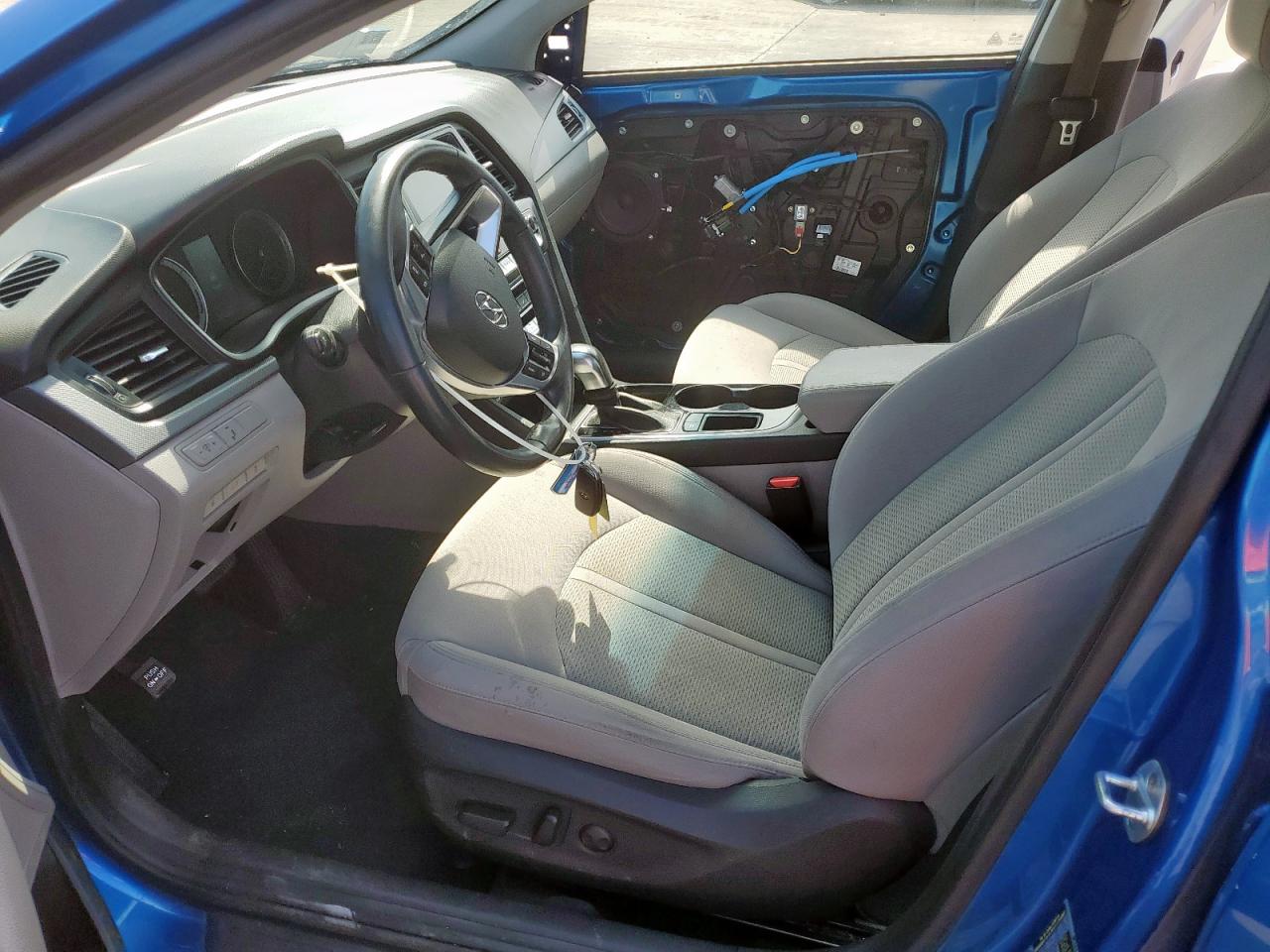 2018 Hyundai Sonata Sport VIN: 5NPE34AF2JH665588 Lot: 68681265