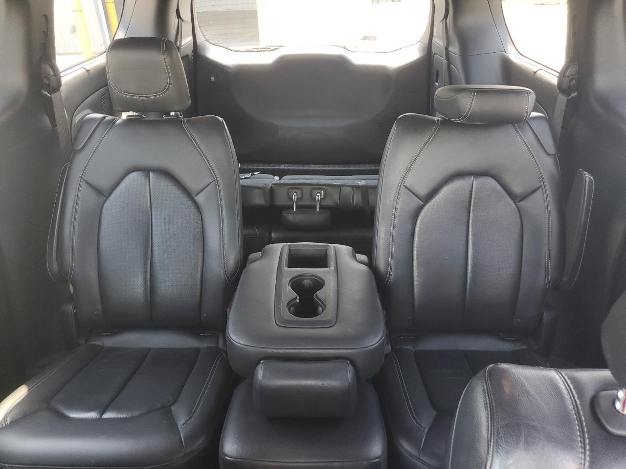 2018 Chrysler Pacifica Touring L VIN: 2C4RC1BG8JR188434 Lot: 69207455