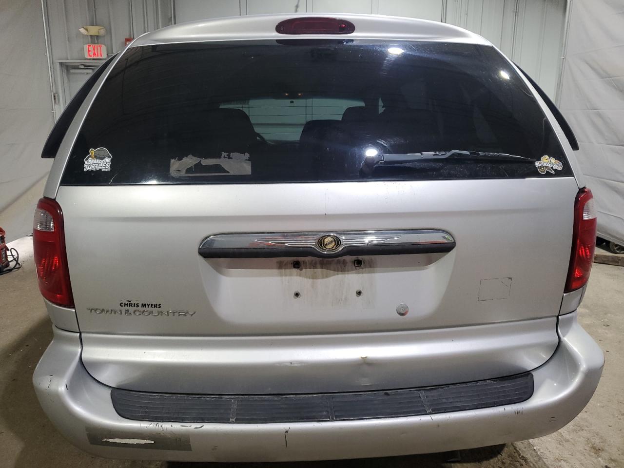 2006 Chrysler Town & Country VIN: 1A4GP45RX6B645058 Lot: 69378065