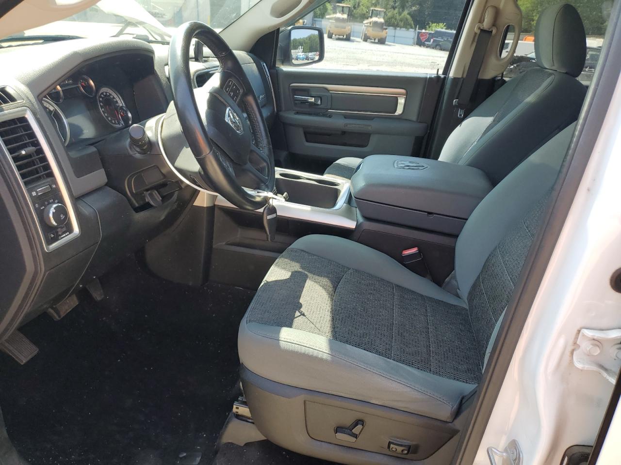 2017 Ram 1500 Slt VIN: 1C6RR7LT2HS830370 Lot: 68191835