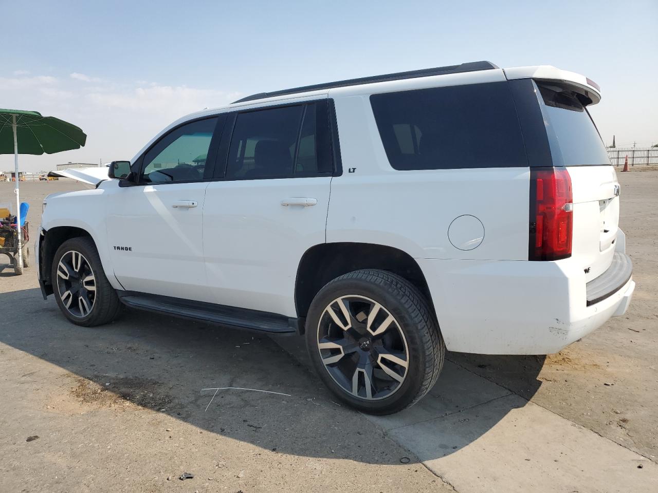 2018 Chevrolet Tahoe C1500 Lt white null gas 1GNSCBKC7JR269443 photo #3