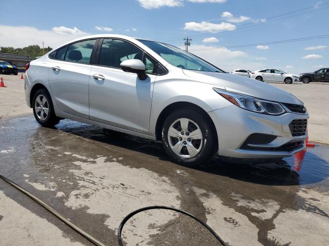  CHEVROLET CRUZE 2018 Srebrny