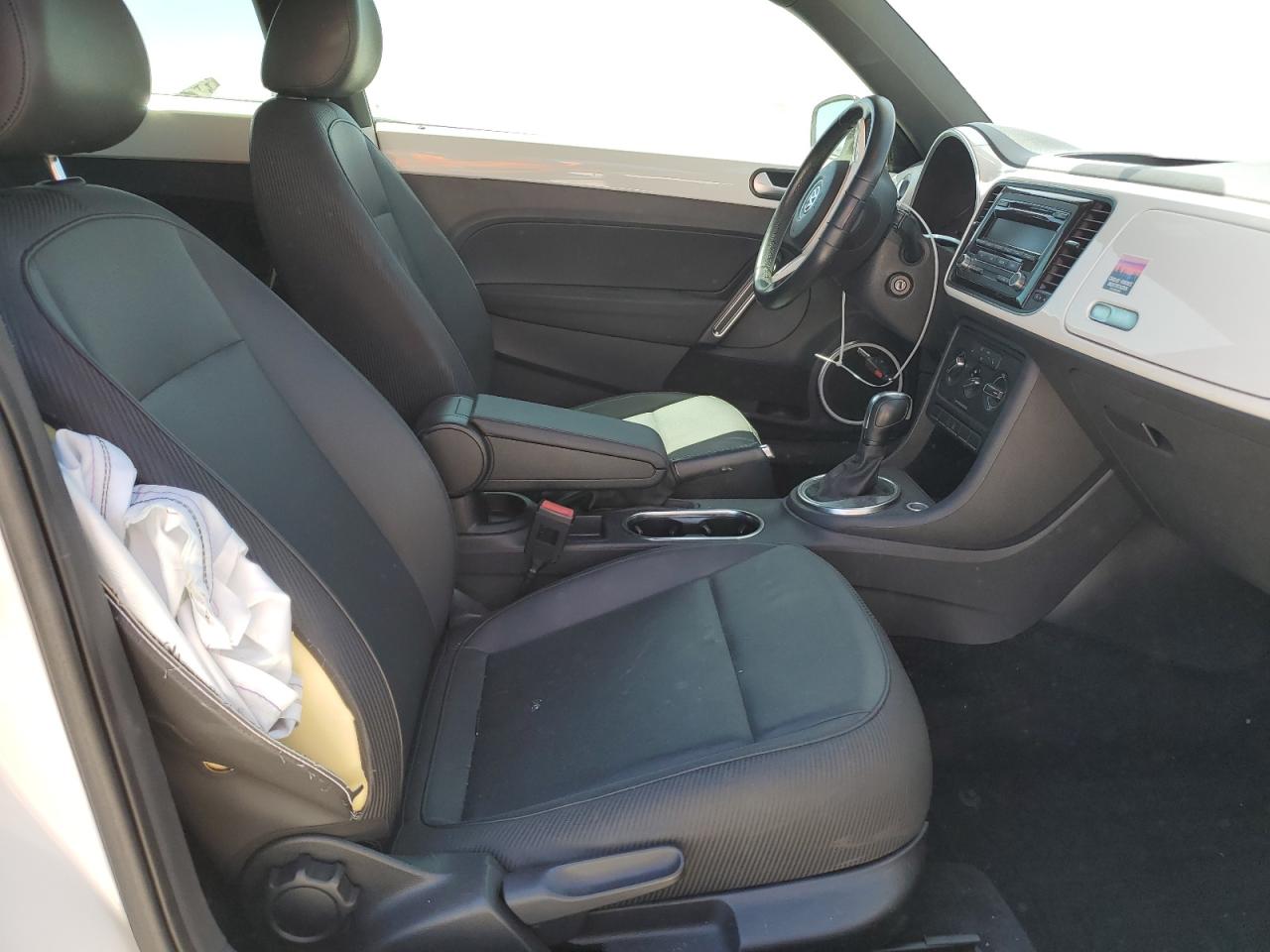 2013 Volkswagen Beetle VIN: 3VWJP7AT6DM691472 Lot: 70484795